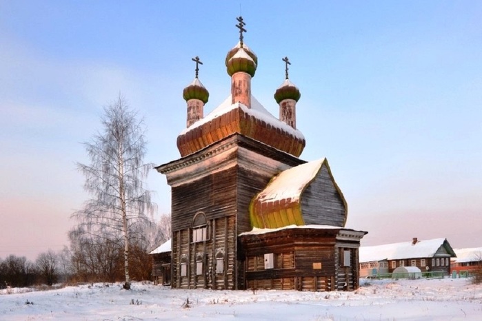 Шелоховская. ц. Михаила Архангела, 1715 г. на Архангельском погосте. (фото 2) (700x466, 91Kb)
