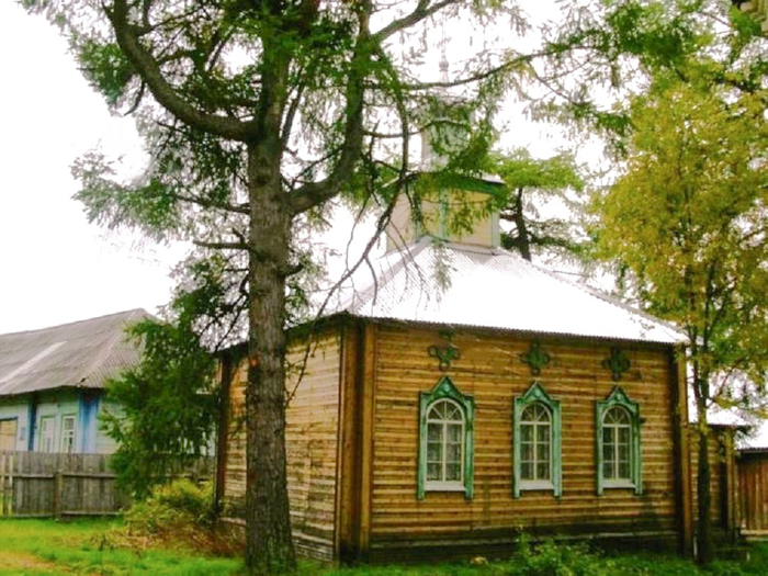 Яренск. Часовня Георгия Победоносца, 1889 г. (из д. Микшина Гора) (фото 2) (700x525, 368Kb)