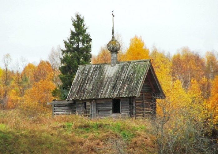 Подкарельская. Часовня Сошествия Святого Духа, кон. ХIХ в. в д. Подкорельская (700x492, 329Kb)