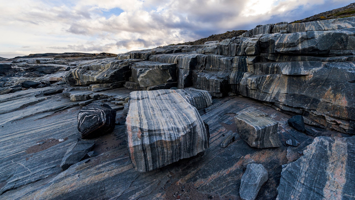 Striations carved into a bedrock by ice erosion as a glacier receded, Isua Greenstone Belt, Greenland (700x393, 368Kb)
