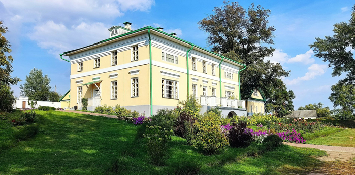 0 0 Усадебный дом в Воробьёвке (сейчас курский краеведческий музей) (700x346, 352Kb)
