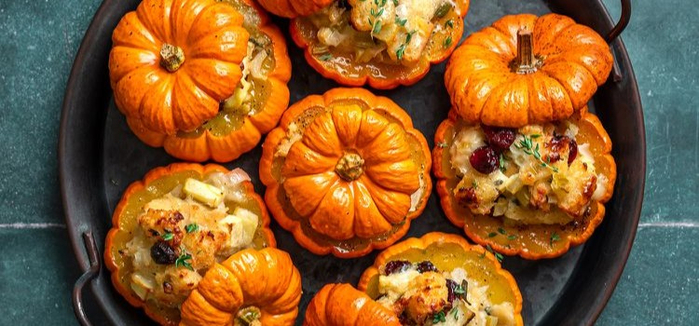 stuffed-pumpkins-recipe-6665620-hero-1-fee9ee69e9b7457d85b3521e47248c36 (700x326, 314Kb)