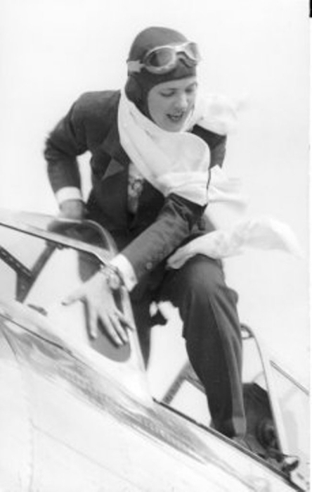 Jackie_Cochran_at_1938_Bendix_Race (444x700, 99Kb)