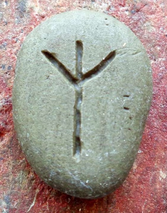 rune-pebble-sea-Algiz (546x700, 152Kb)