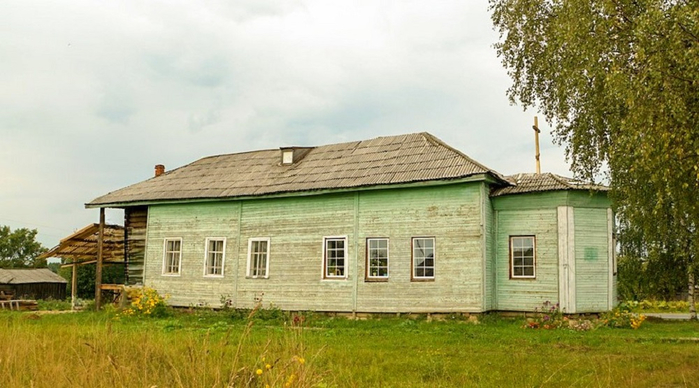 Чухлэм. Крестовоздвиженская ц., 1865 г. (700x388, 302Kb)