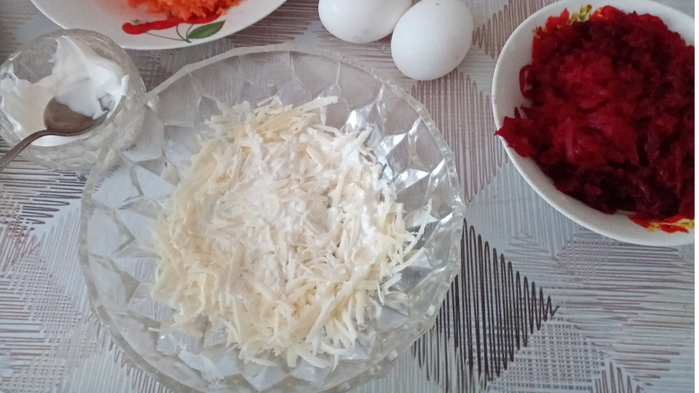 a layer of cheese and mayonnaise (700x393, 251Kb)