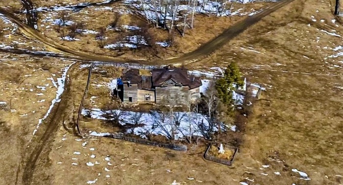 Большие Боты. Церковь Успения Пресвятой Богородицы, 1875 г. (700x377, 140Kb)