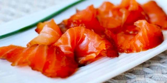 molasses-cured-salmon-jacq-pepin-24 (640x320, 164Kb)