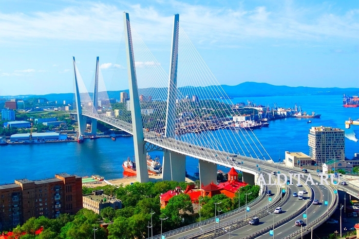 vladivostok-2j8j_2-6cfsd-n_jhu_3-7cfed-mk_aak_j-6_83-njheeei-zolotoj-most-d-ent-pjkjnjq-h-v-buhe-zolotoj-rog-optimized (700x466, 284Kb)
