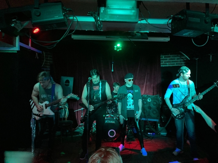 4433239_Koncert_Lovedrive_2025_01_31 (700x525, 241Kb)