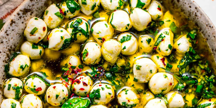 marinated-mozzarella-balls-10-1365x2048 (700x350, 405Kb)