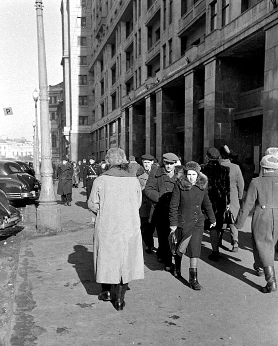 ссср Март в Москве 1947 года (563x700, 243Kb)