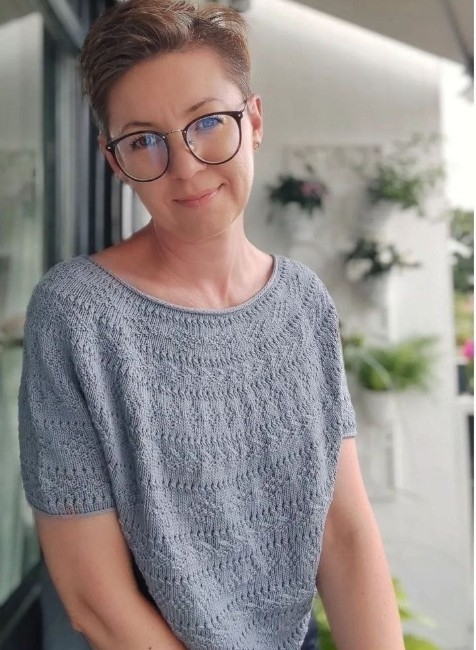Вязание спицами. Джемпер V E R E S K с теневым узором от vikki_strikks.
