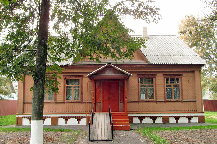 0 0 Краеведческий музей (700x466, 514Kb)