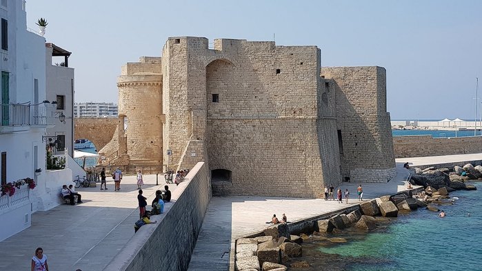20180819-142157-Monopoli (900x593, 76Kb)