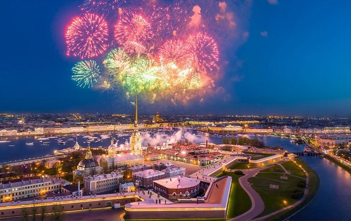 3109898_spb_salut (696x438, 82Kb)