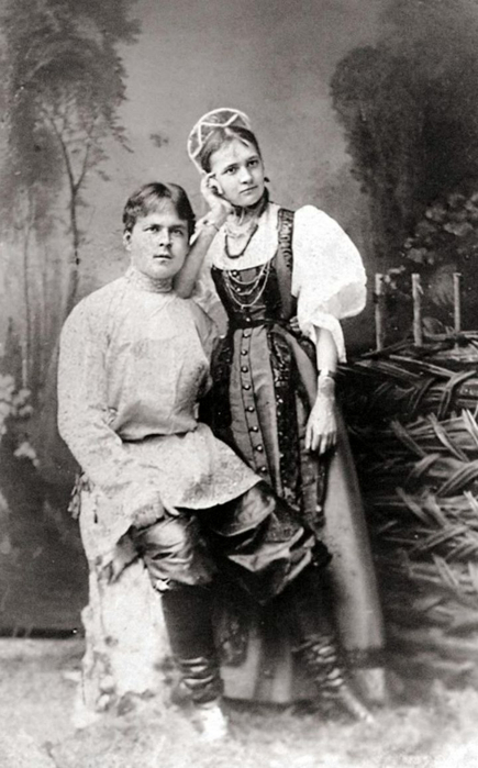  оссия Жених и невеста, 1900 год (435x700, 215Kb)