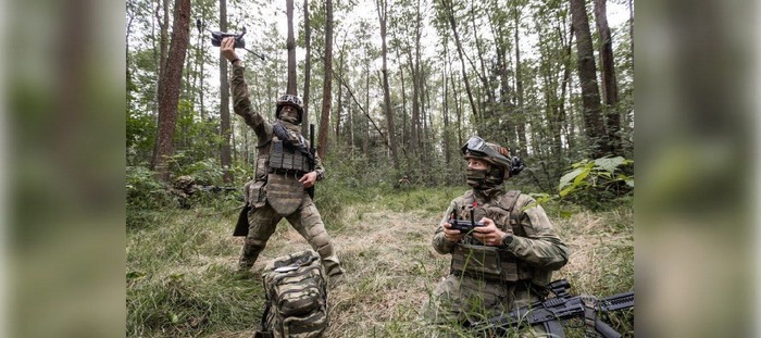 7290319_Operatori_BPLA_Rosgvardii_paralizyut_pyti_snabjeniya_ykrainskih_boevikov_v_Harkovskoi_oblasti (700x311, 90Kb)