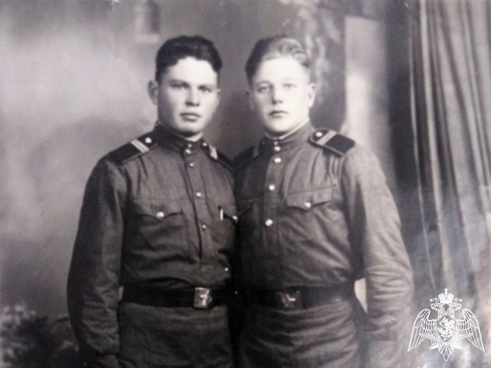7290319_V_preddverii_80letiya_Velikoi_Pobedi_YFSB_Rossii_po_FSVNG_i_Rosgvardiya_na_Yrale_prezentovali_proekt_Deti_voini (700x525, 327Kb)
