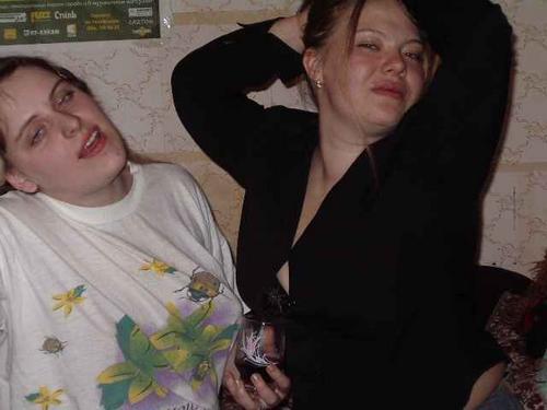 Угарные картинки про пьяных баб (50 фото)