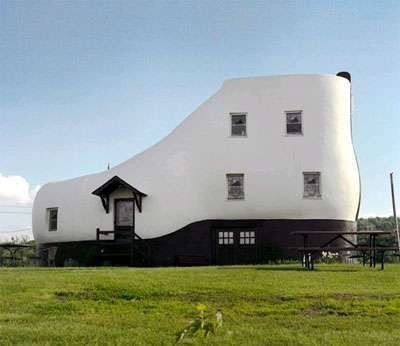 Haines Shoe House  