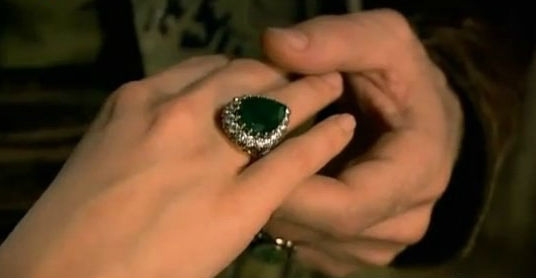 Как правильно выбрать кольцо с бриллиантом и на каком пальце носить