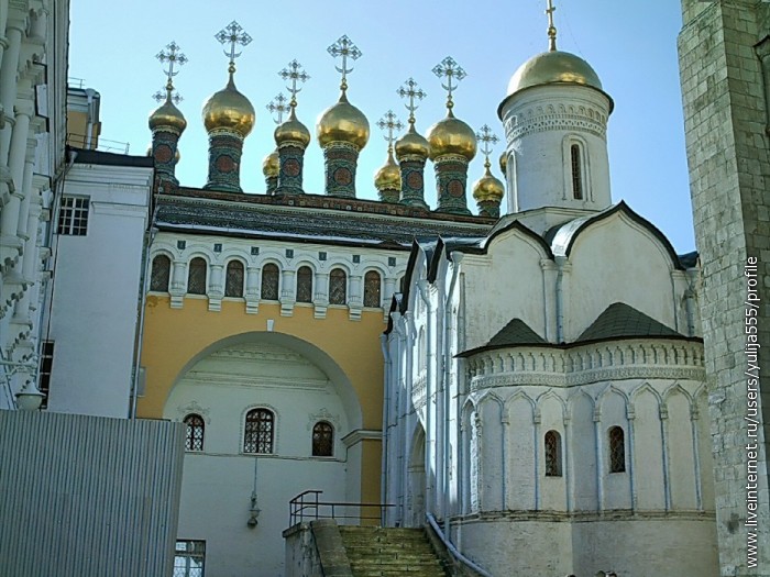 Царицины палаты - Церковь Ризположения
