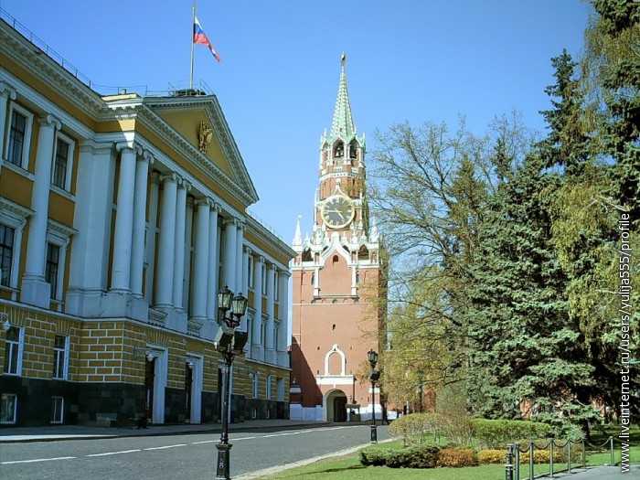 Картинка спасской башни кремля с часами