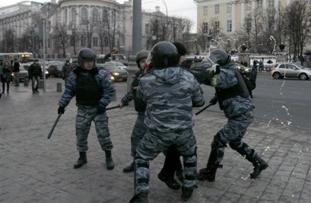 28 декабря 2010 год. Митинг на Манежной 2010. ОМОН 2010. Беспорядки на Манежной площади 2010. Беспорядки на Манежной площади.