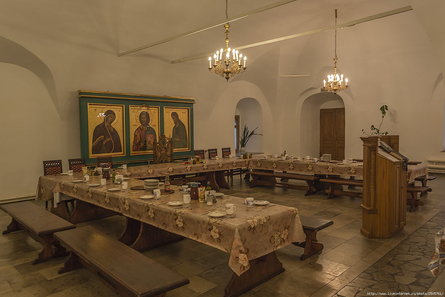 Новоспасский монастырь трапезная